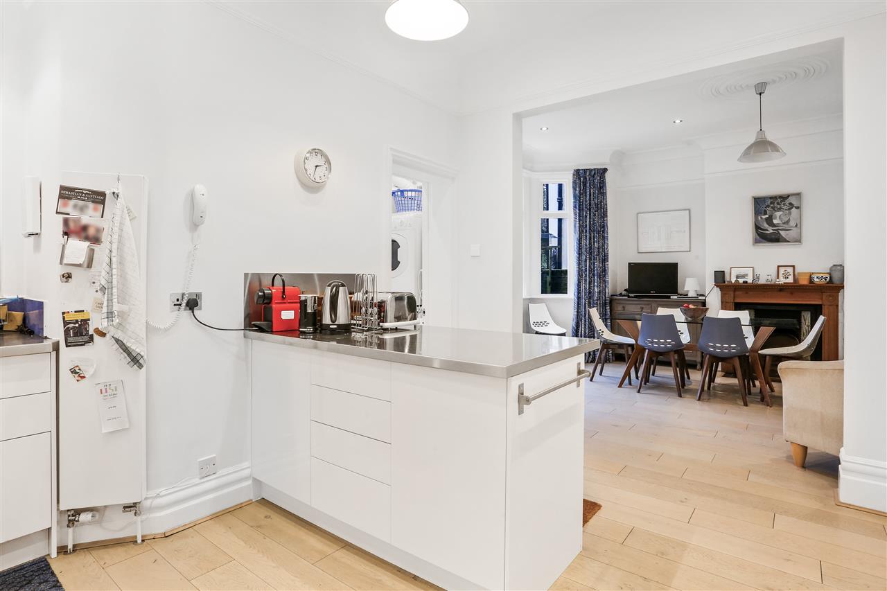 6 bed for sale in Brecknock Road 5