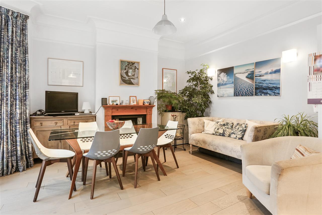 6 bed for sale in Brecknock Road  - Property Image 8