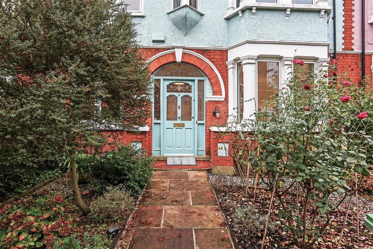 6 bed for sale in Brecknock Road  - Property Image 9