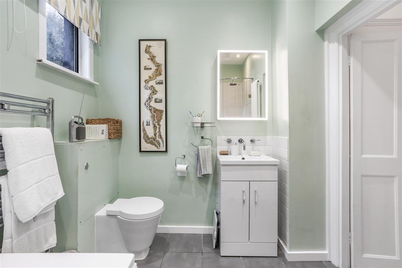 6 bed for sale in Brecknock Road  - Property Image 12