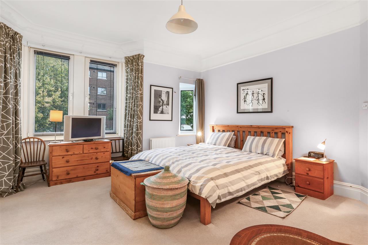 6 bed for sale in Brecknock Road 13