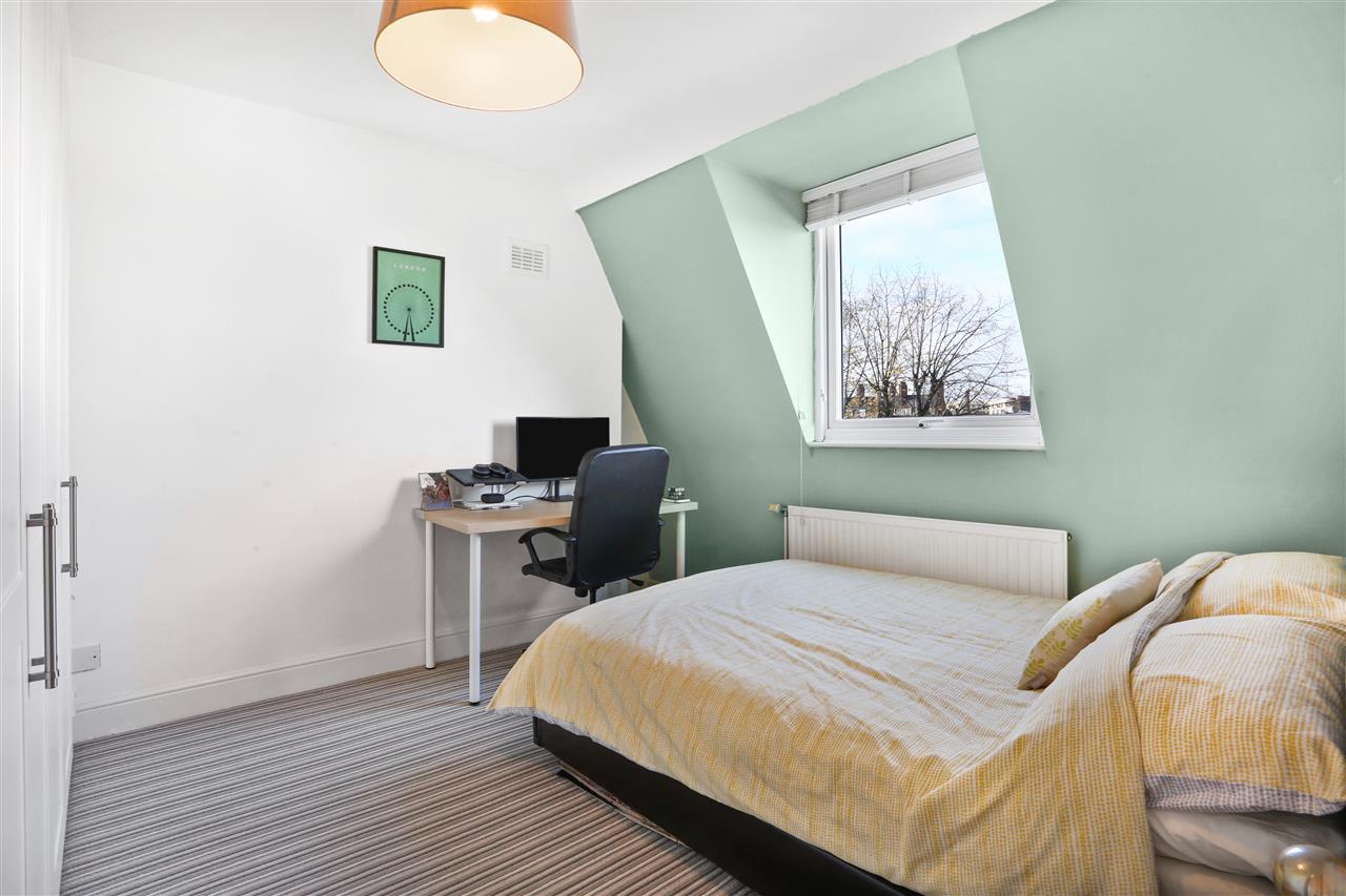 2 bed flat for sale in Arthur Road 12