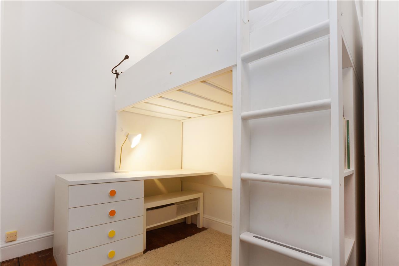 2 bed flat for sale in Tufnell Park Road 6