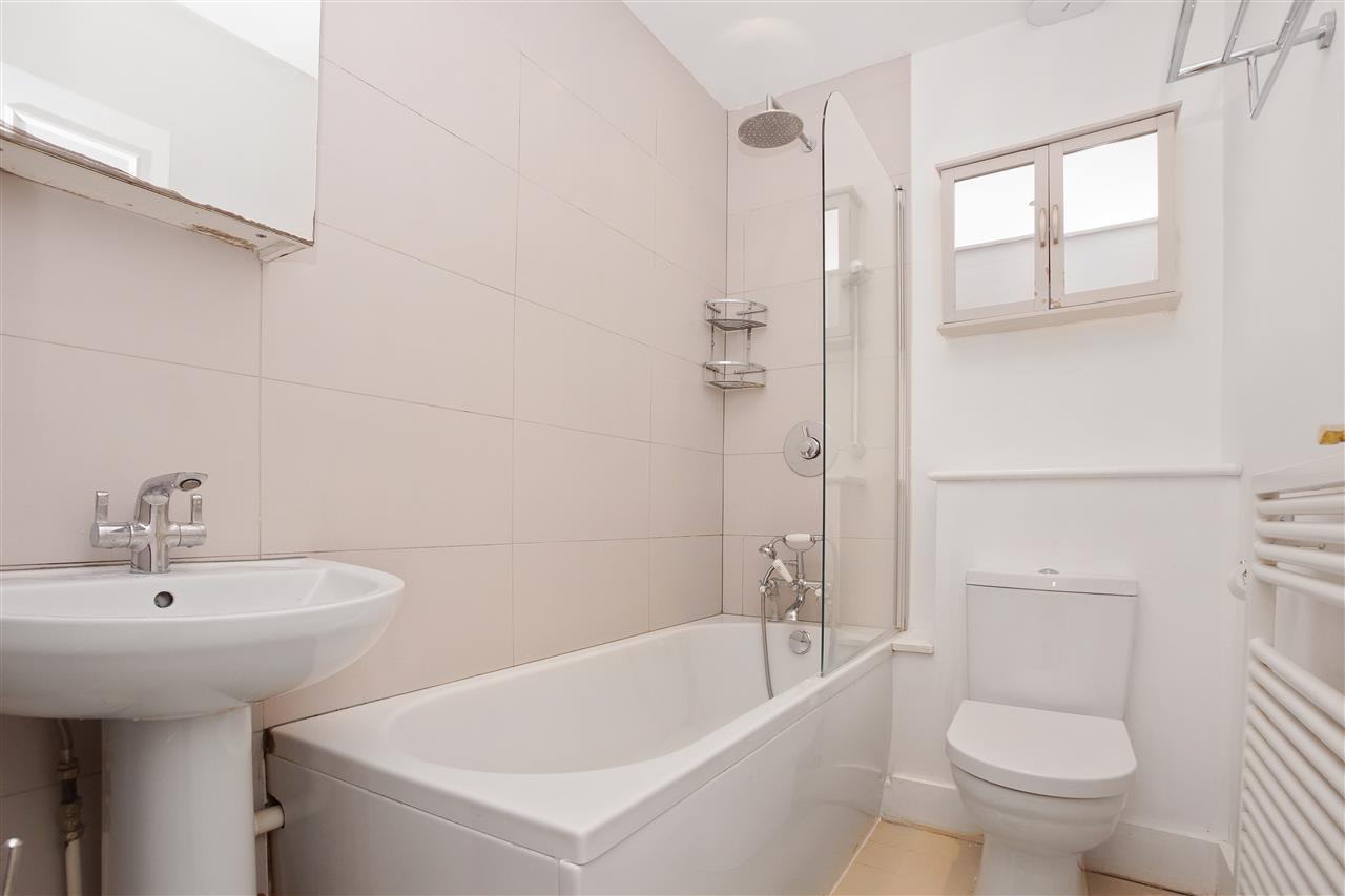 2 bed flat for sale in Tufnell Park Road 9