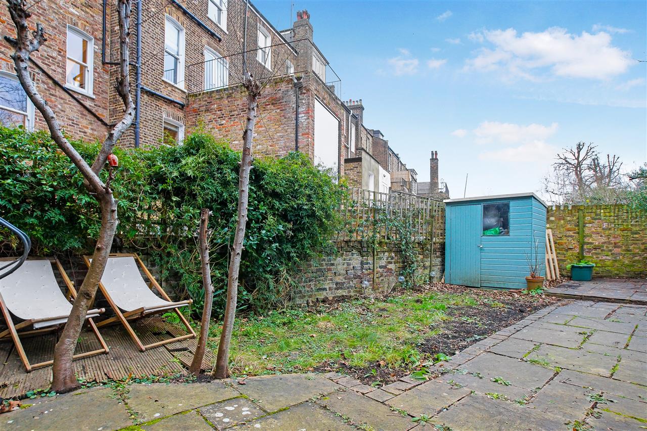 2 bed flat for sale in Tufnell Park Road  - Property Image 14