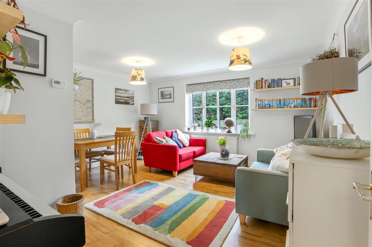 NEW LISTING! A very well presented and spacious (approximately 666 Sq Ft / 62 Sq M) first floor purpose built apartment forming part of a highly sought after modern gated development that includes well maintained communal gardens. The accommodation comprises two double bedrooms, ...