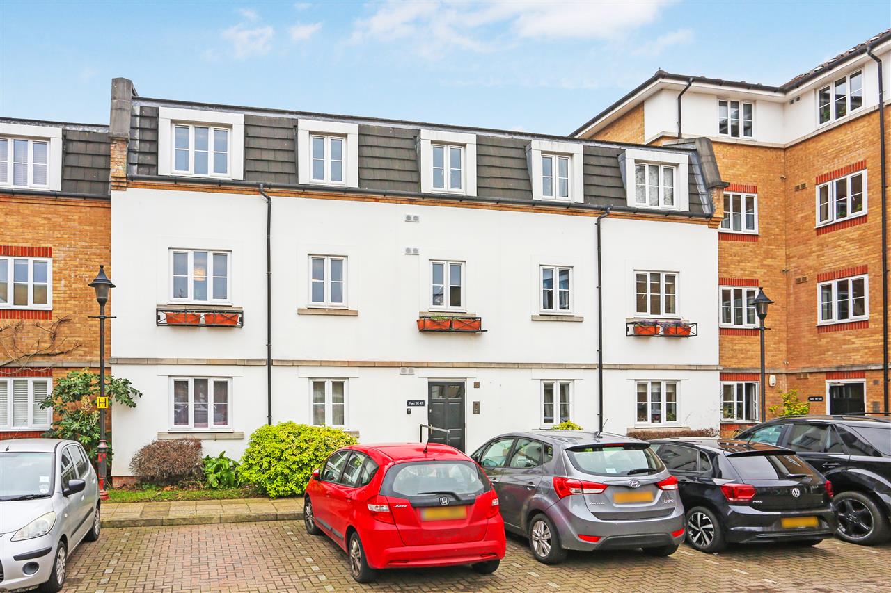 2 bed flat for sale in Goddard Place  - Property Image 2