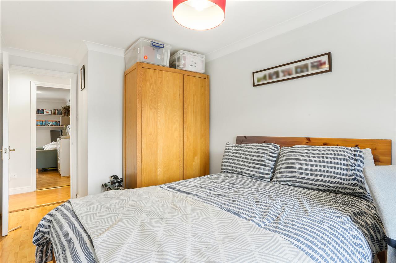 2 bed flat for sale in Goddard Place  - Property Image 10