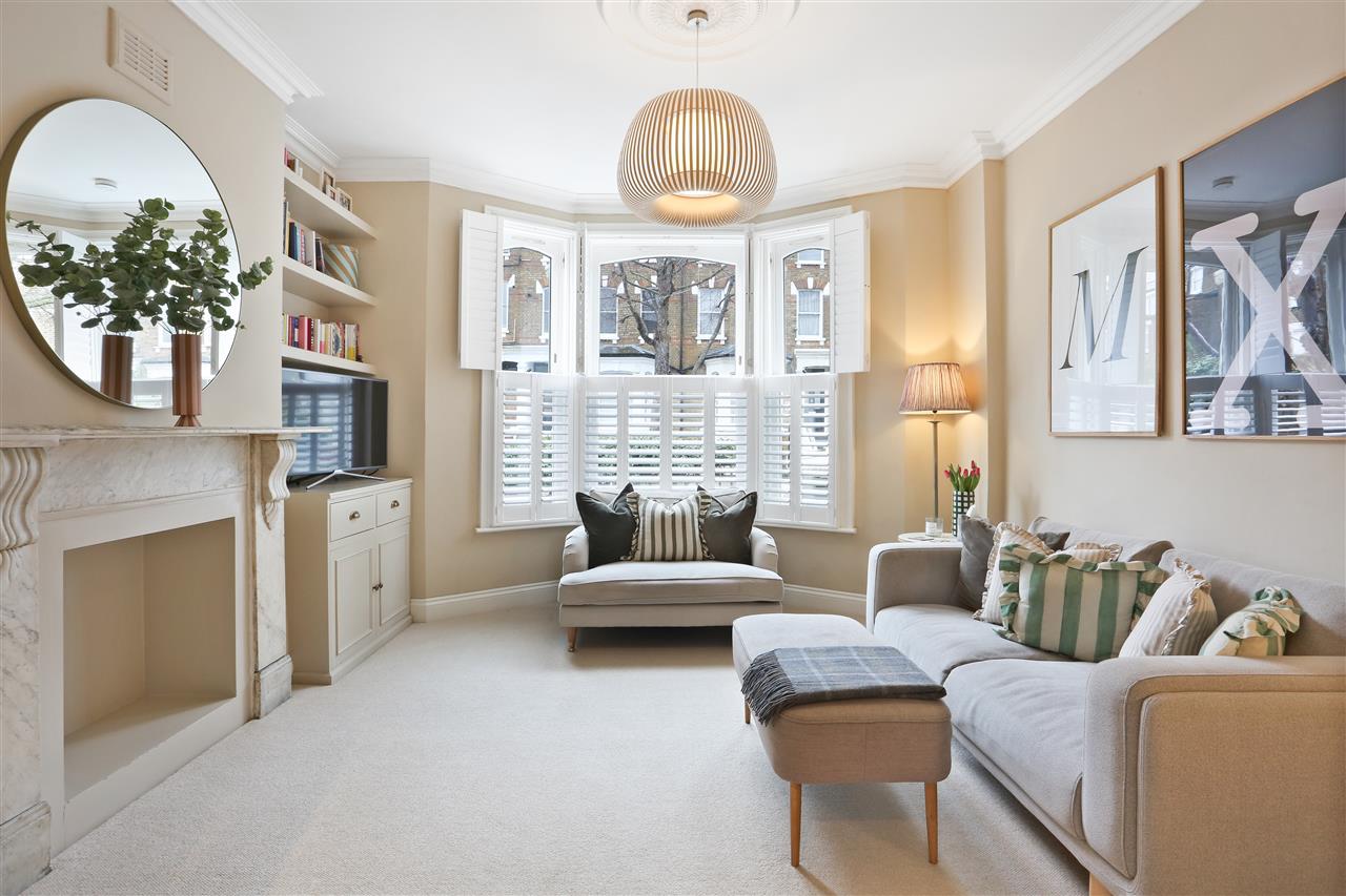 2 bed flat for sale in Highwood Road  - Property Image 8