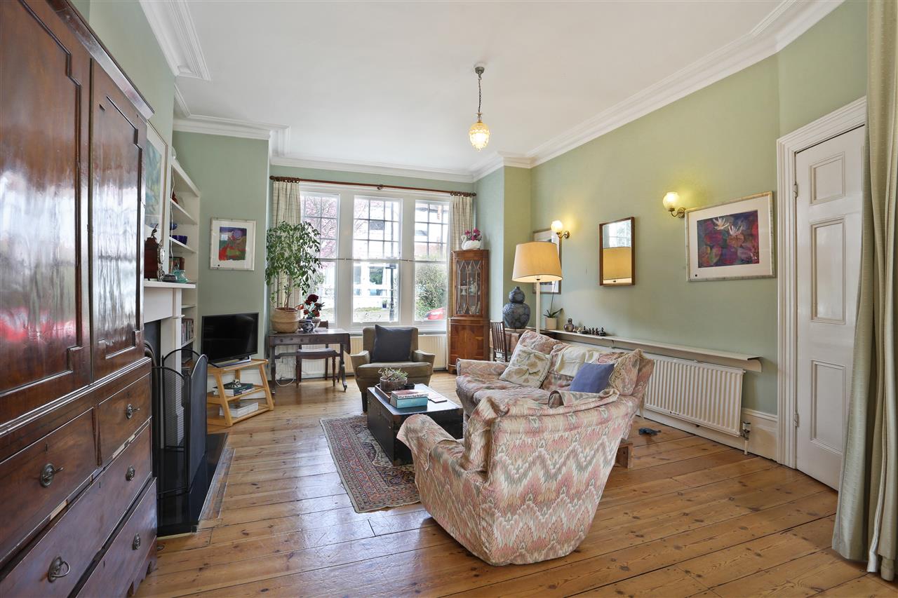 6 bed semi-detached house for sale  - Property Image 10