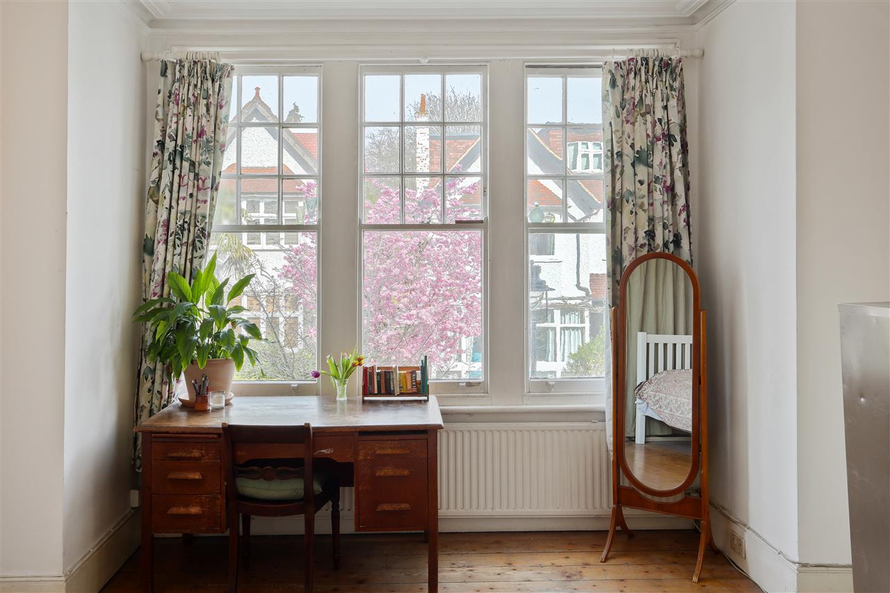 6 bed semi-detached house for sale 14