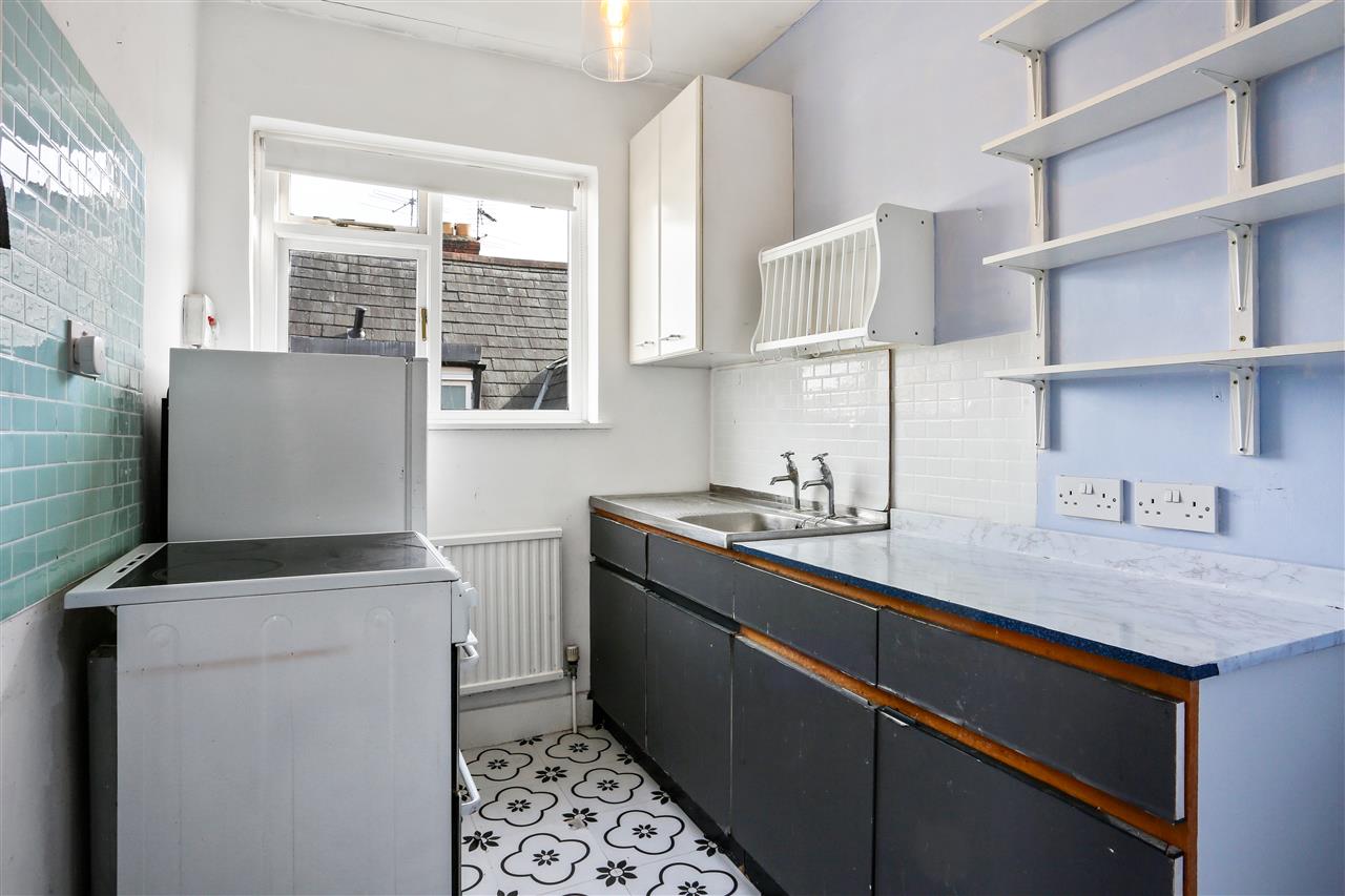 6 bed semi-detached house for sale 21