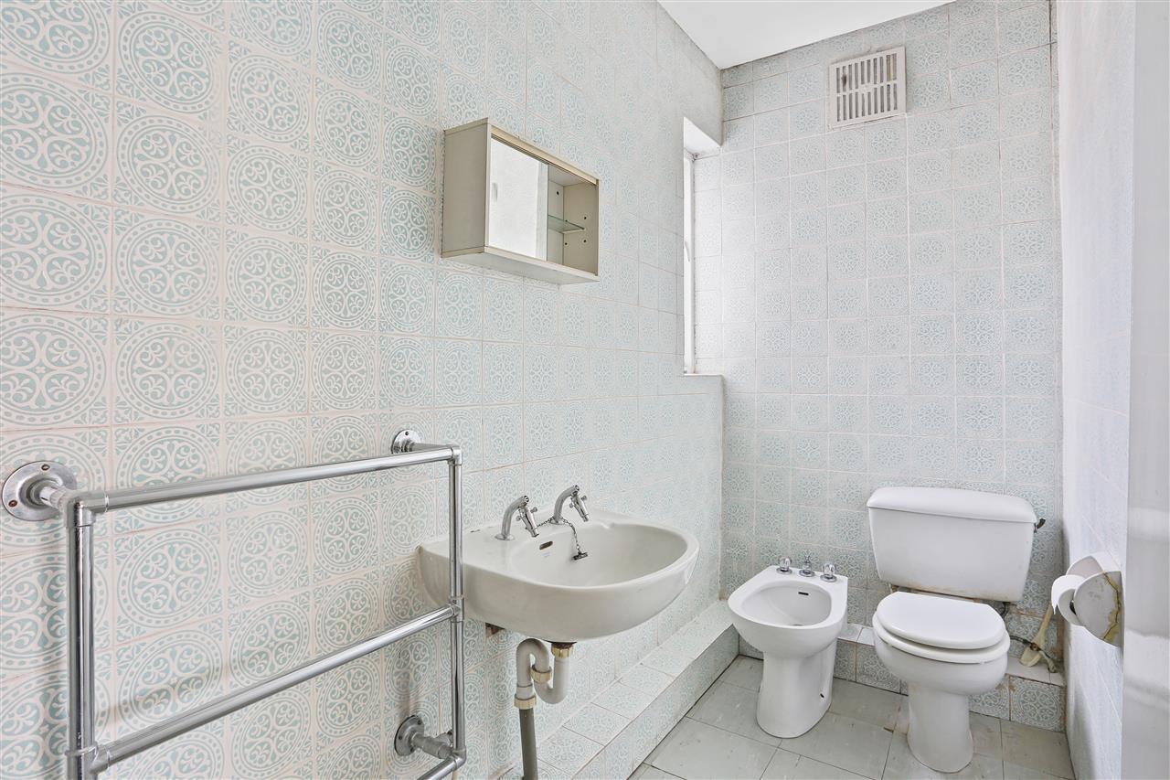 6 bed semi-detached house for sale 22