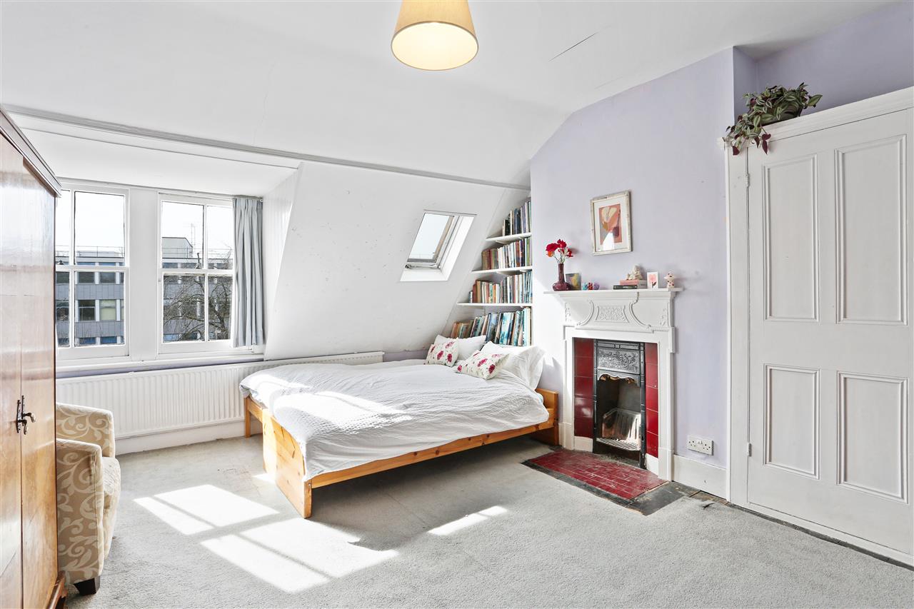 6 bed semi-detached house for sale 23