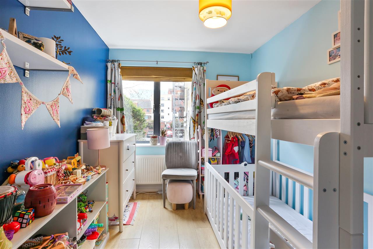 2 bed flat for sale in Statham Court 12