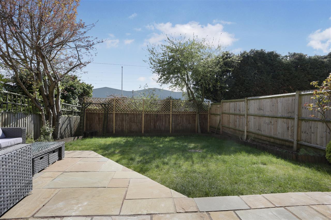 4 bed end of terrace house for sale in Goddard Place 7