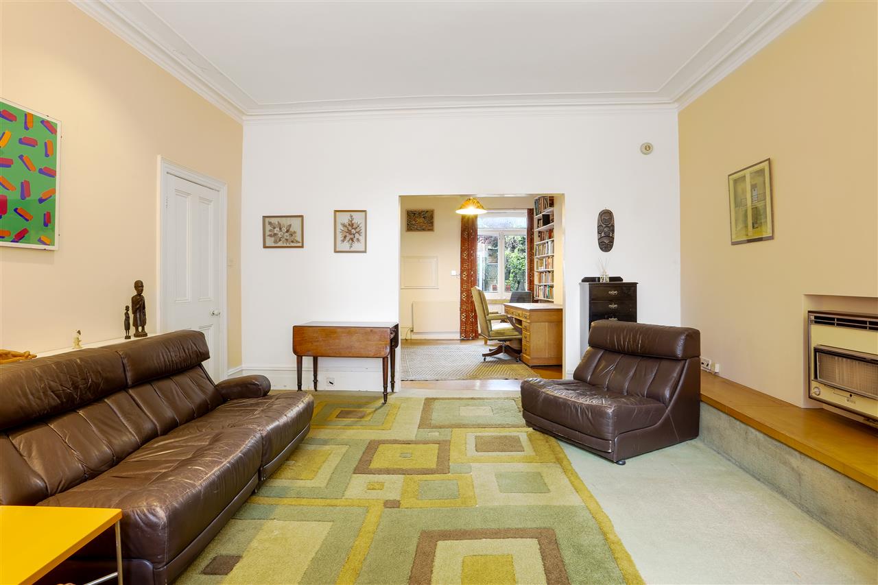 6 bed end of terrace house for sale in Huddleston Road  - Property Image 2