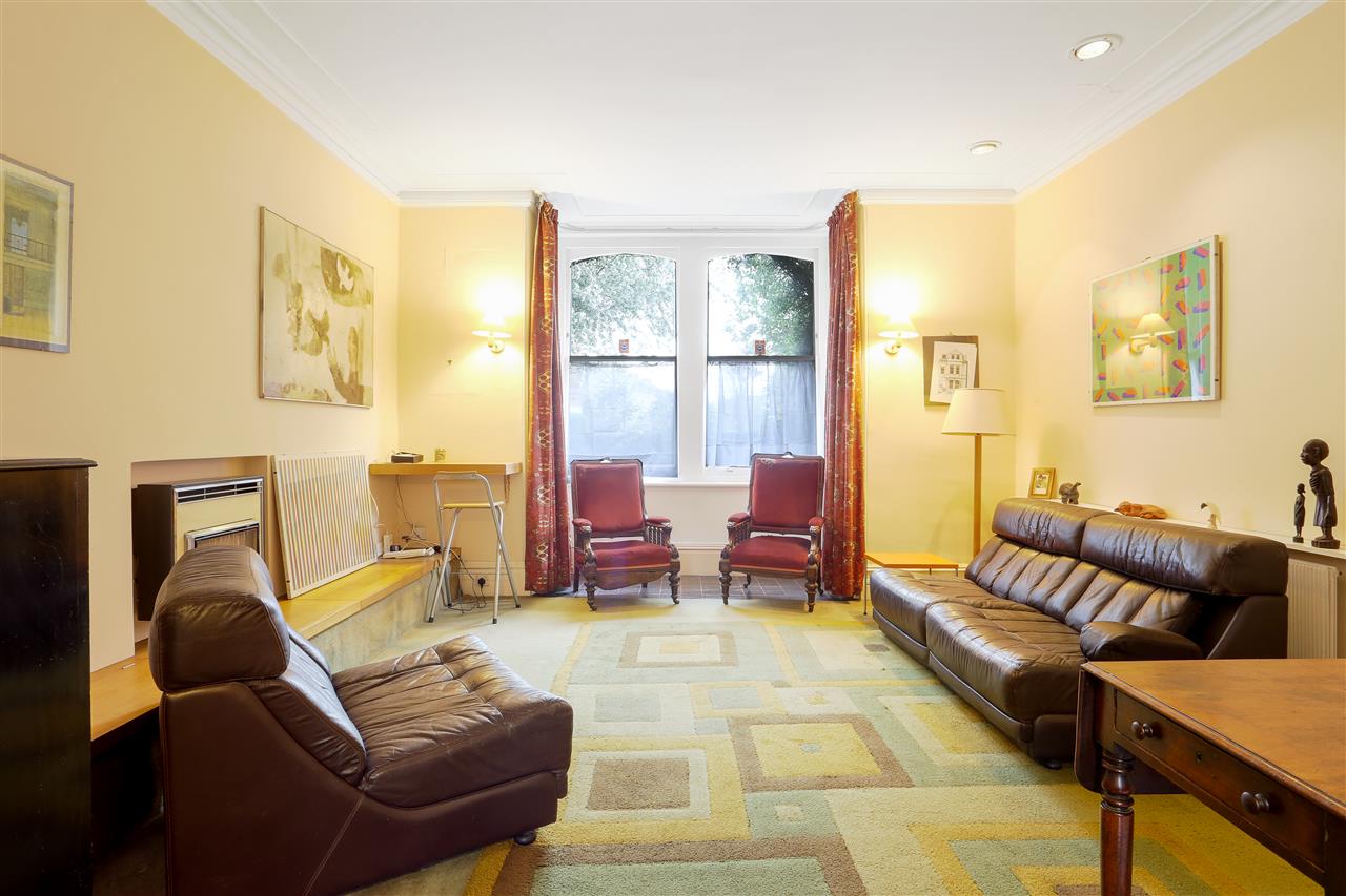 6 bed end of terrace house for sale in Huddleston Road  - Property Image 7