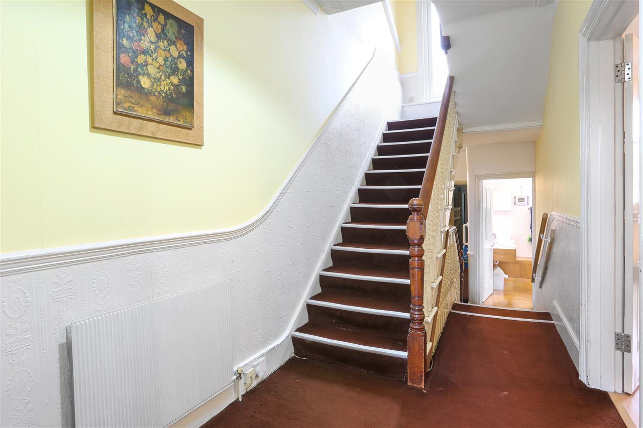 6 bed end of terrace house for sale in Huddleston Road 16