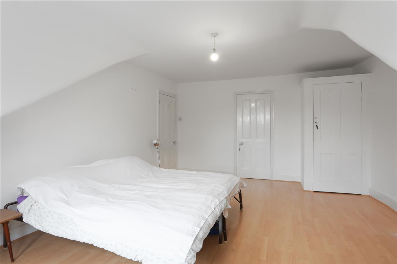 6 bed end of terrace house for sale in Huddleston Road  - Property Image 24