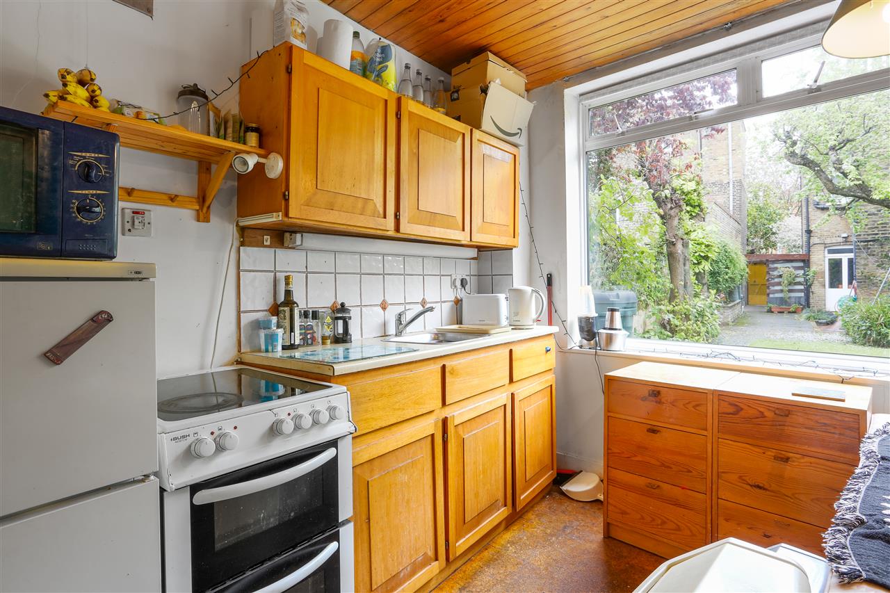 6 bed end of terrace house for sale in Huddleston Road  - Property Image 28