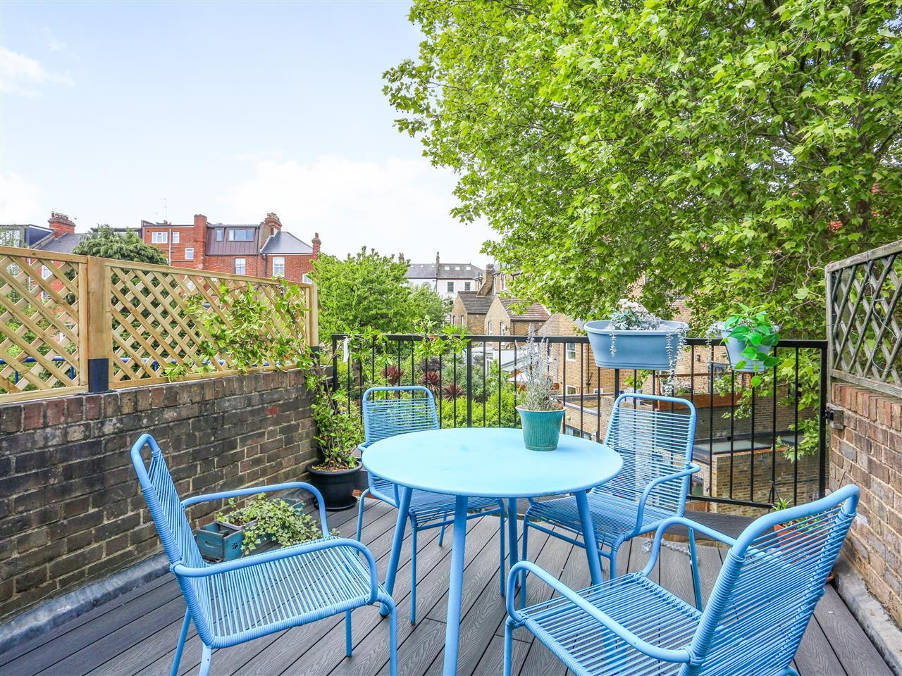 3 bed flat for sale in Brecknock Road  - Property Image 4