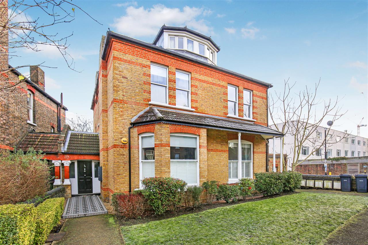 1 bed flat for sale in Carleton Road 2