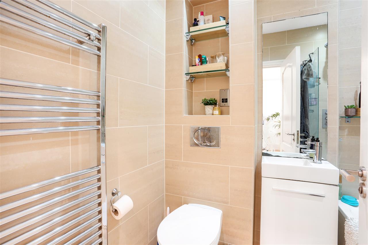 1 bed flat for sale in Brecknock Road 9