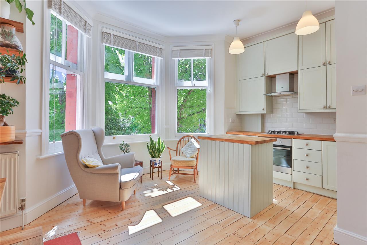 NEW LISITNG! A light filled, very well presented and spacious (approximately 667 Sq Ft / 62 Sq M) first floor apartment forming part of a highly sought after period Mansion block situated in a prime location on one of the most sought after tree-lined roads in Tufnell Park within close proximity ...