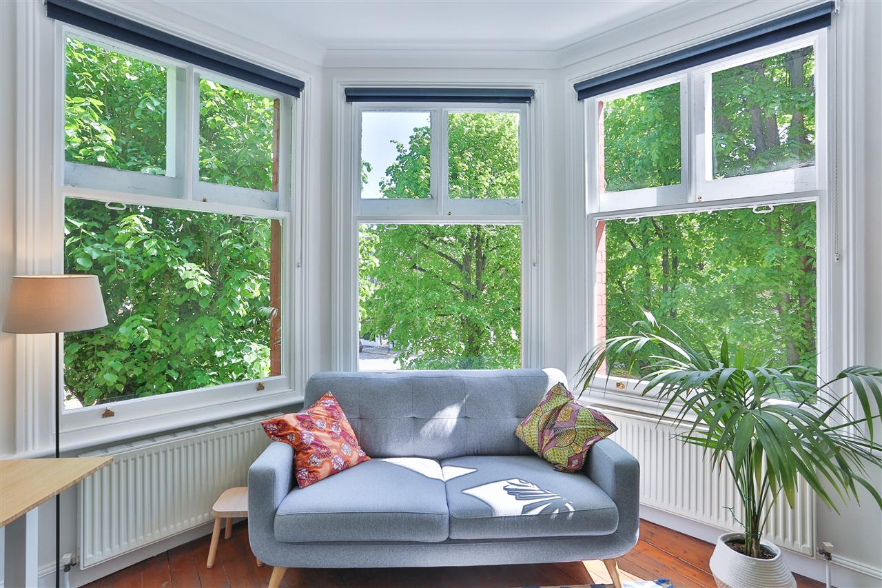 2 bed flat for sale  - Property Image 8