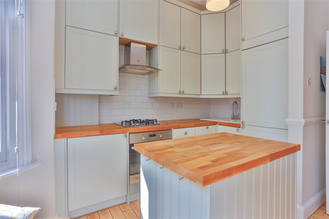 2 bed flat for sale  - Property Image 13