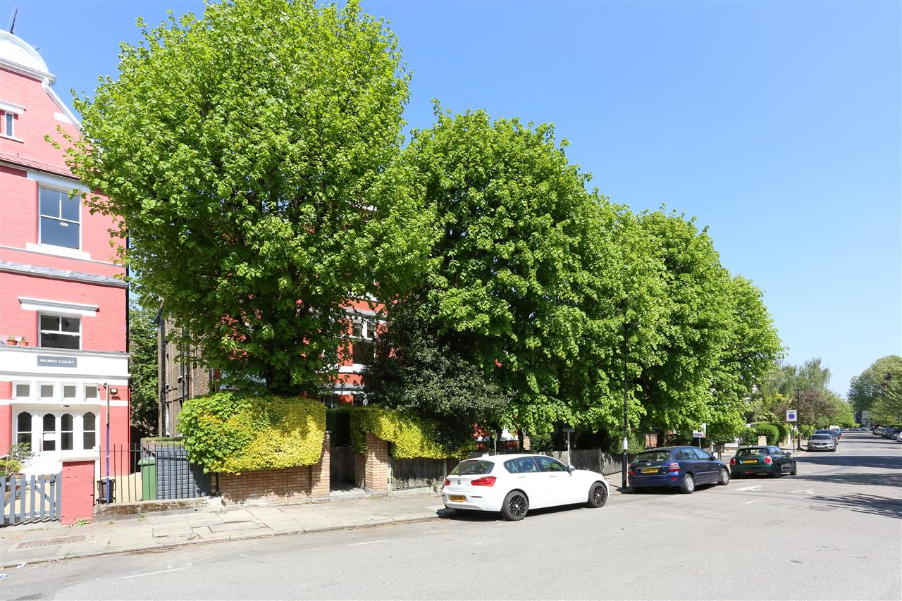 2 bed flat for sale 22