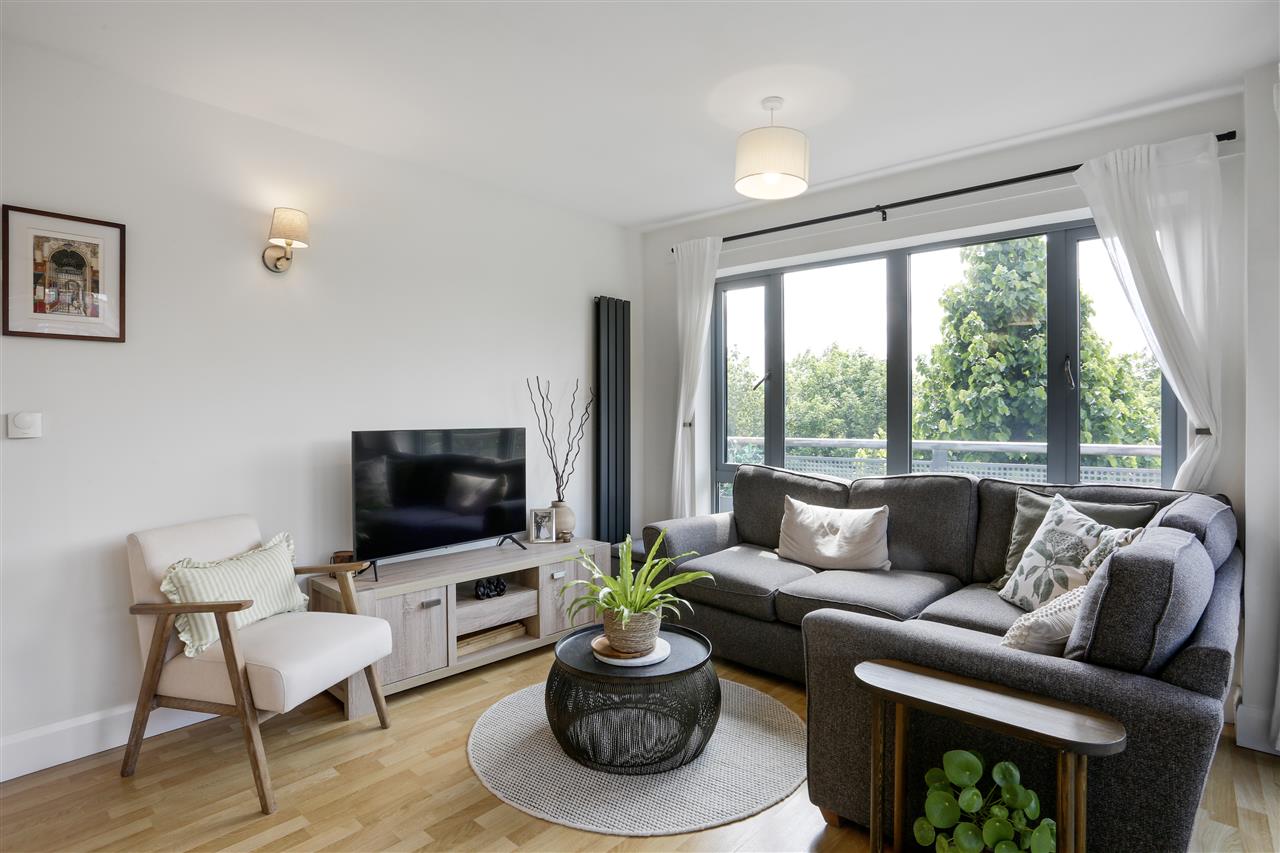 2 bed flat for sale 5