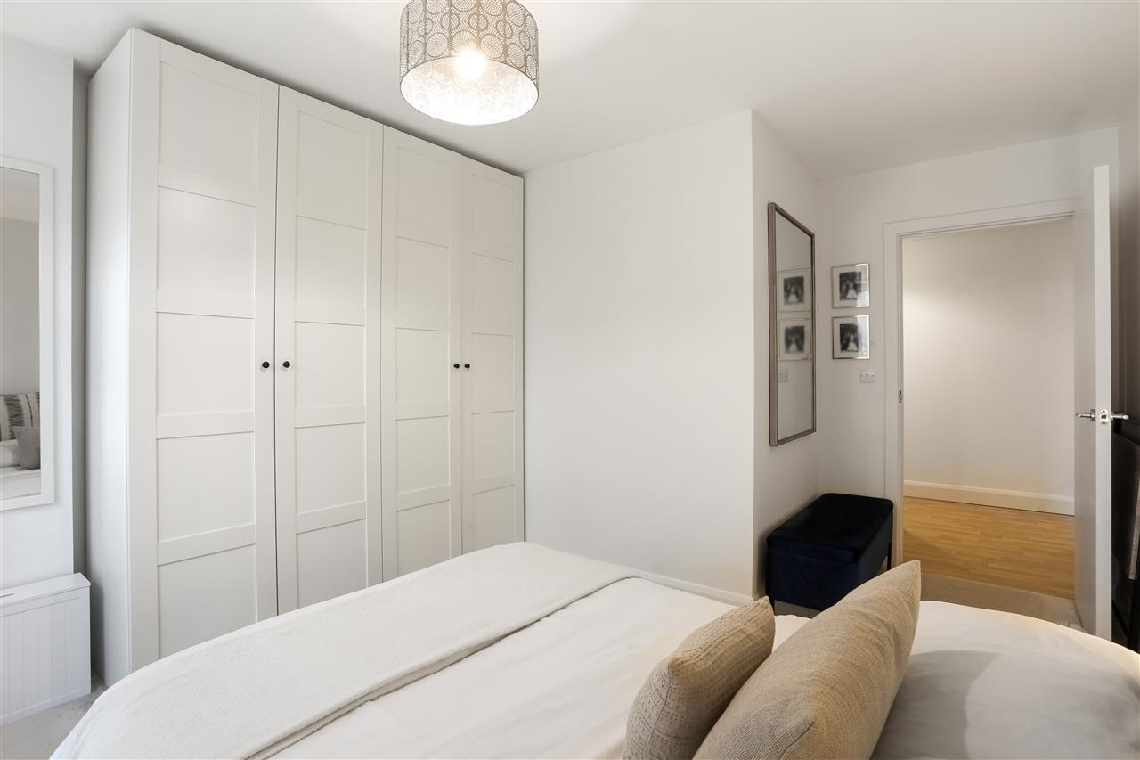 2 bed flat for sale  - Property Image 10