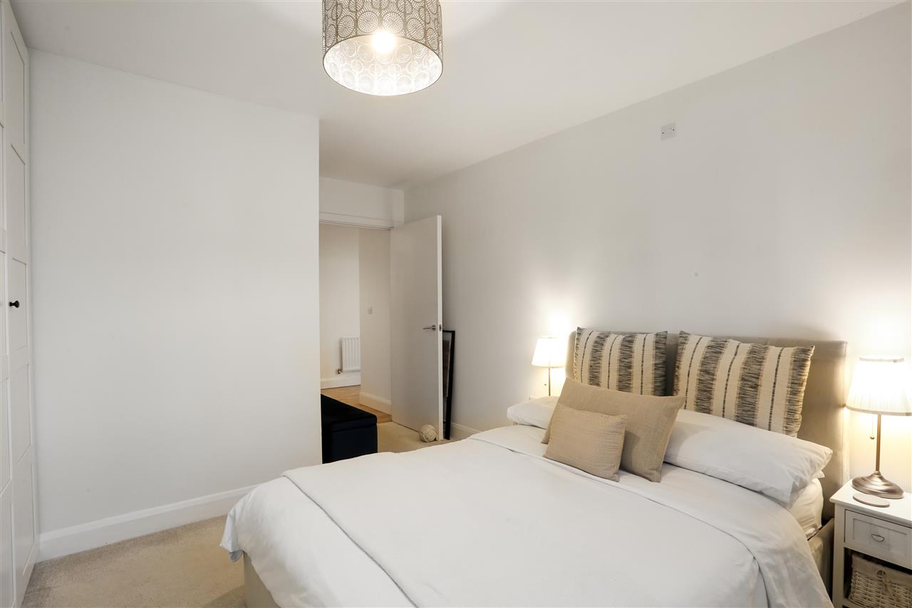 2 bed flat for sale 10