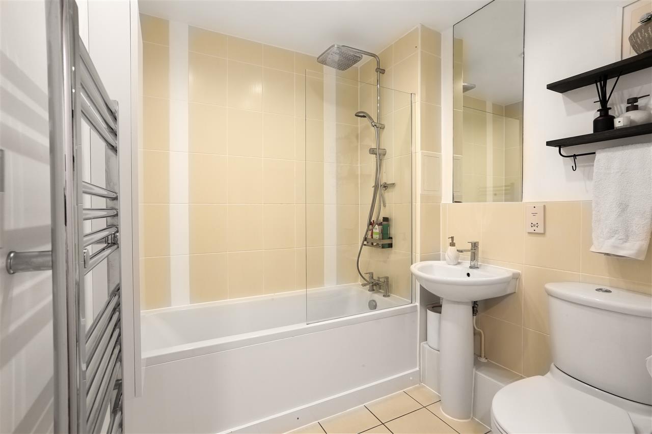 2 bed flat for sale 15