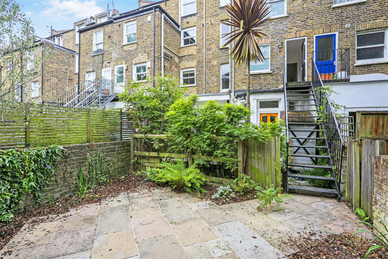 3 bed flat for sale in Bardolph Road  - Property Image 13