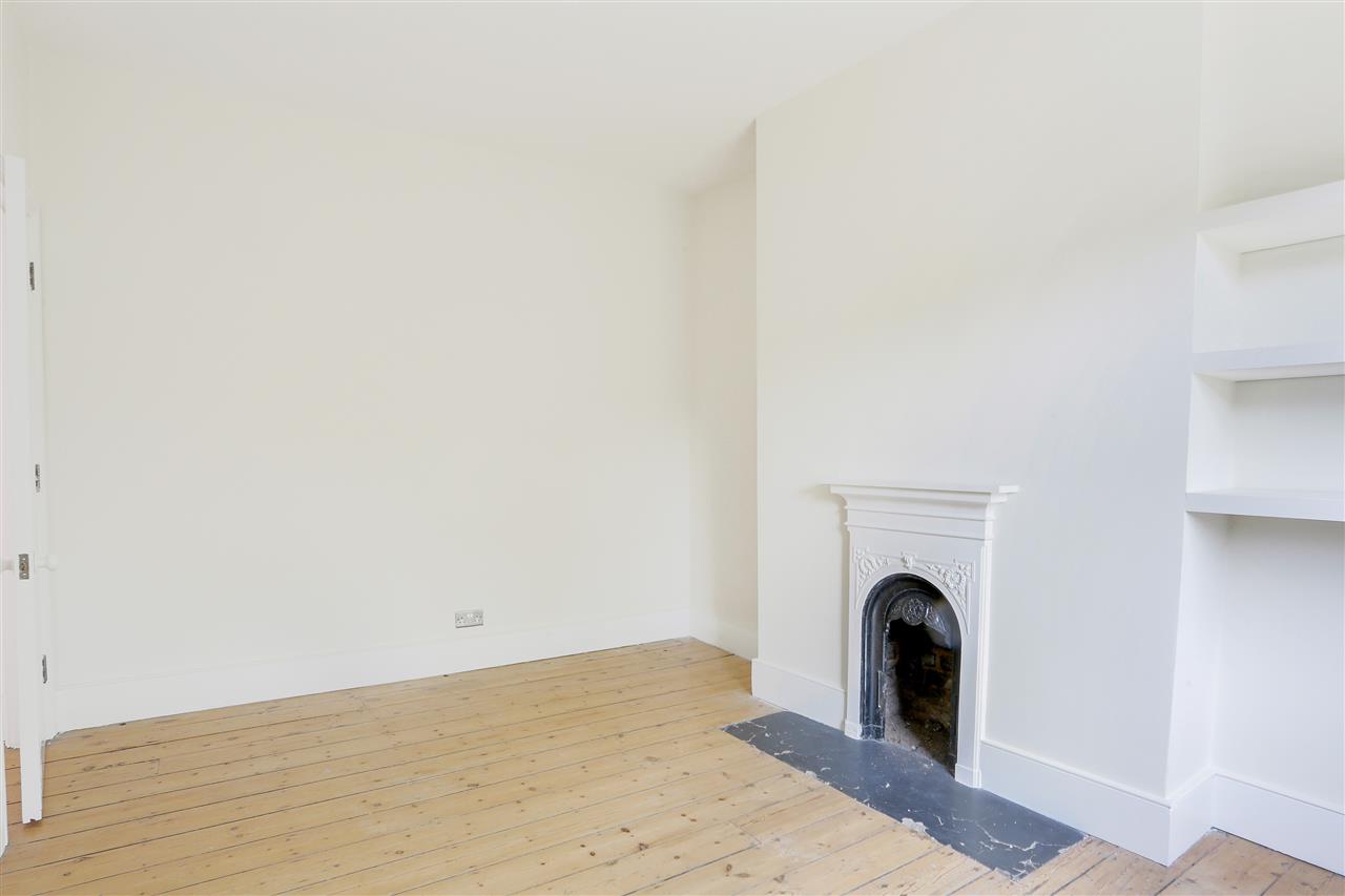 3 bed flat for sale in Bardolph Road 18