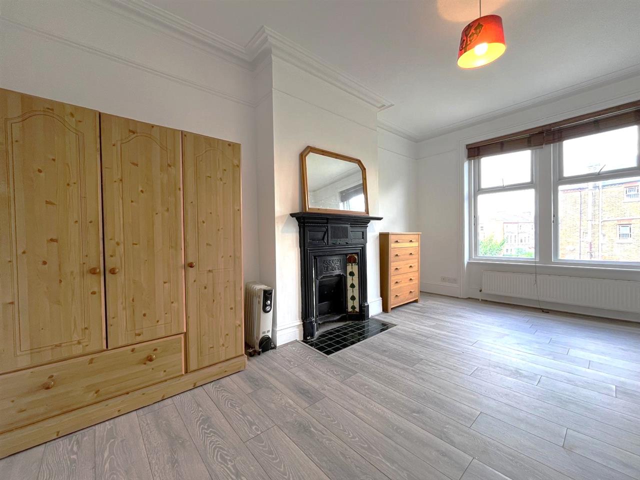 Studio flat to rent in Anson Road - Property Image 1