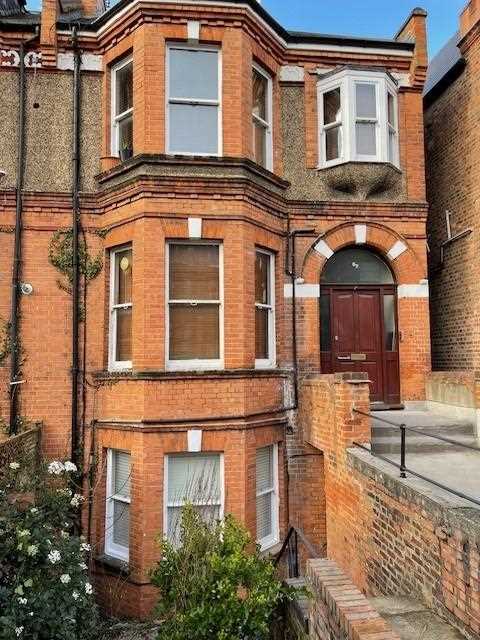 Studio flat to rent in Anson Road 1