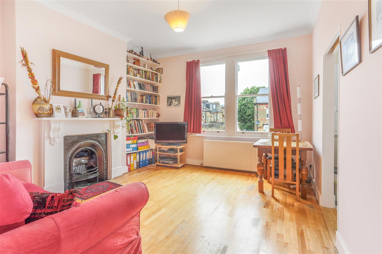 2 bed flat for sale in Mercers Road  - Property Image 2