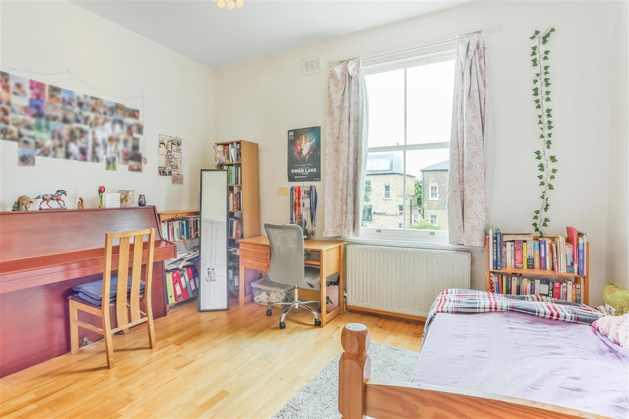 2 bed flat for sale in Mercers Road 4