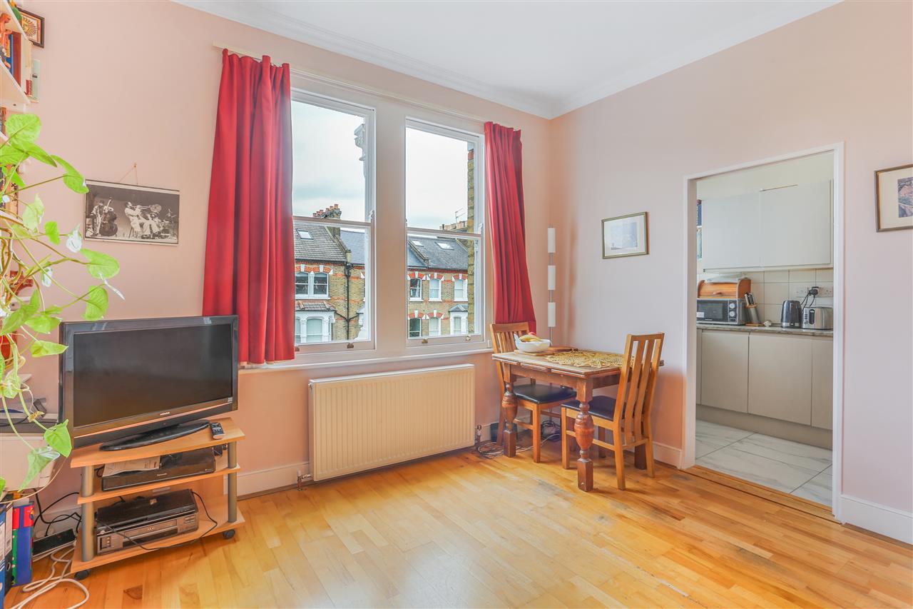 2 bed flat for sale in Mercers Road  - Property Image 14