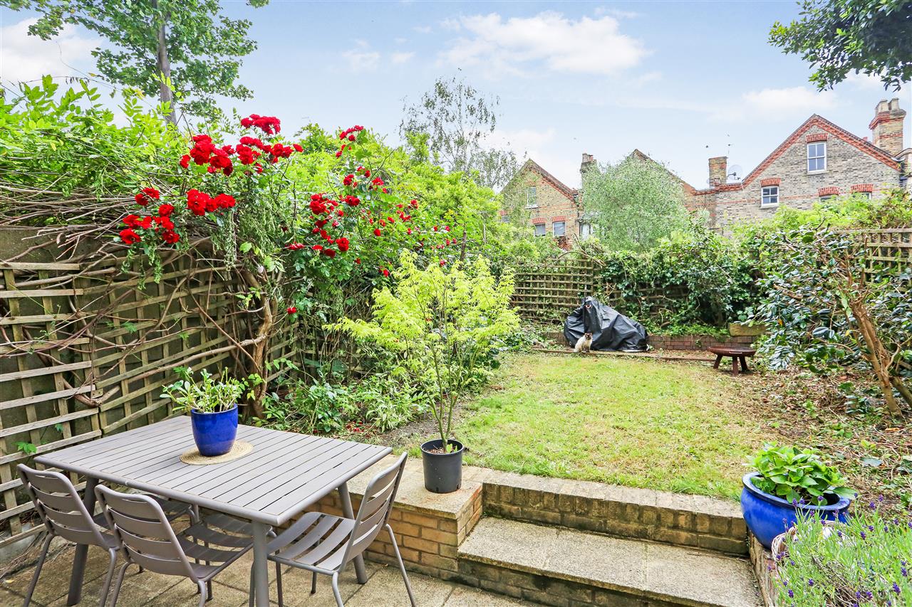 5 bed terraced house for sale  - Property Image 3