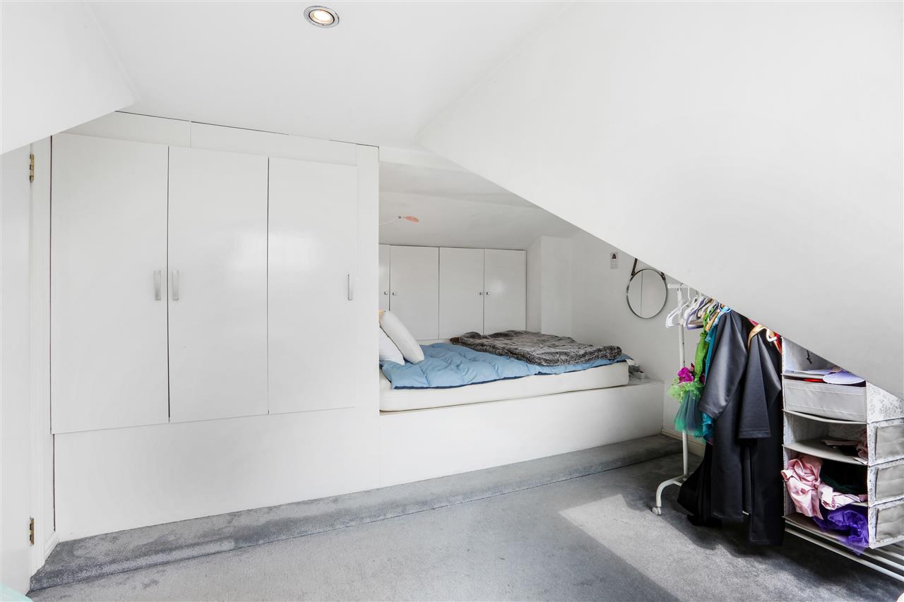 5 bed terraced house for sale  - Property Image 19