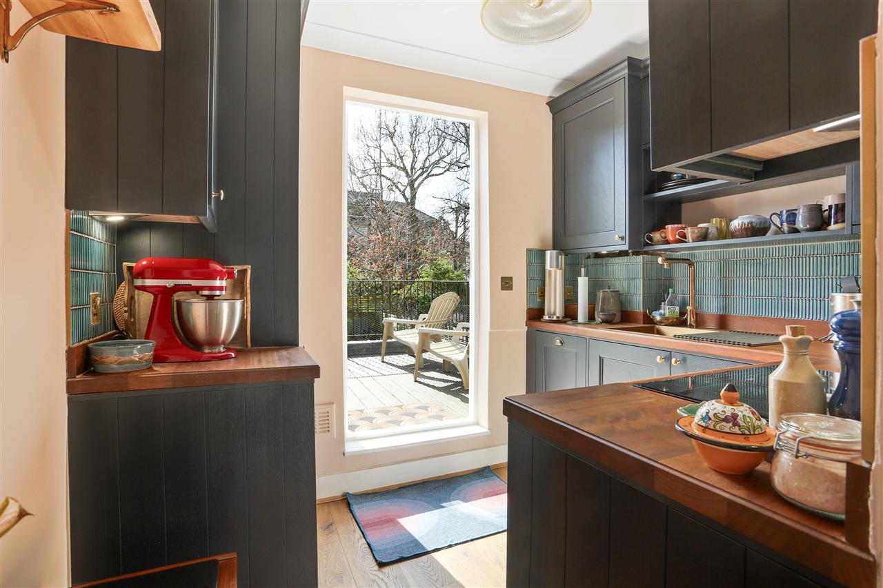 1 bed flat for sale in Huddleston Road  - Property Image 7