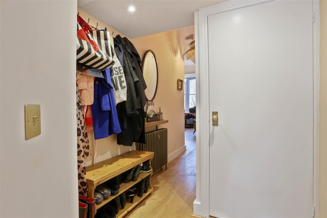 1 bed flat for sale in Huddleston Road  - Property Image 12