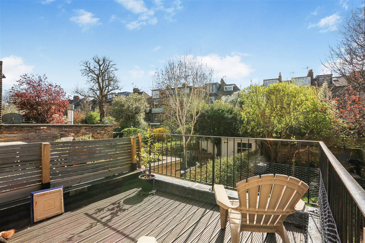 1 bed flat for sale in Huddleston Road  - Property Image 16