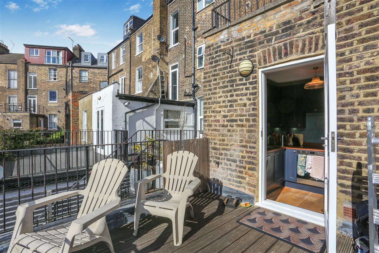 1 bed flat for sale in Huddleston Road  - Property Image 17