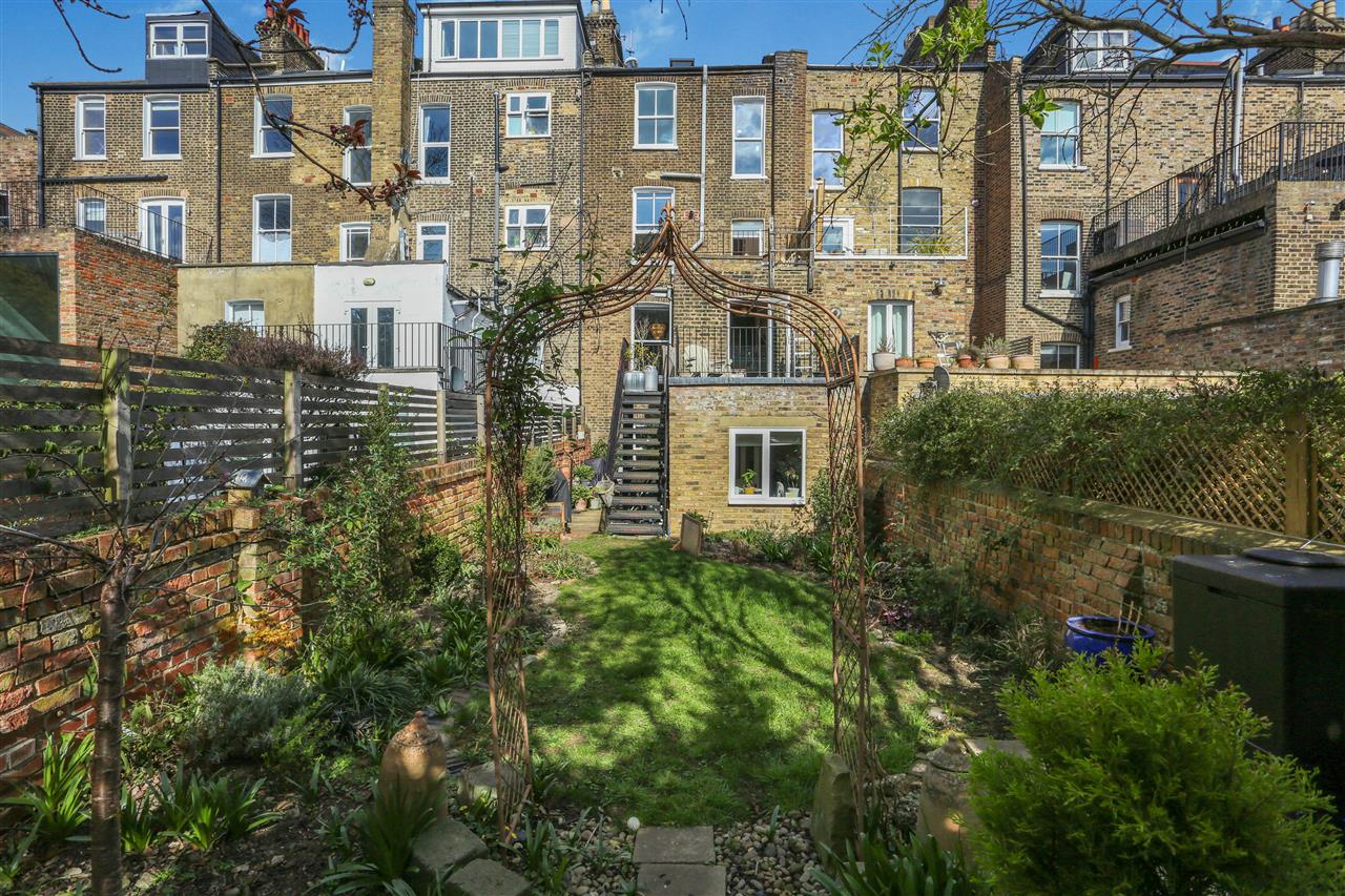 1 bed flat for sale in Huddleston Road  - Property Image 18